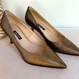 Women Nine West Gold Metallic 7.5 Heel Pump